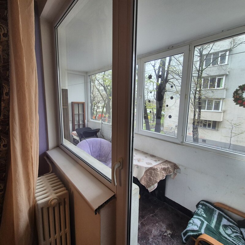 Basarab metrou, Calea Grivitei.